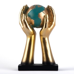 Avuç İçinde Dünya